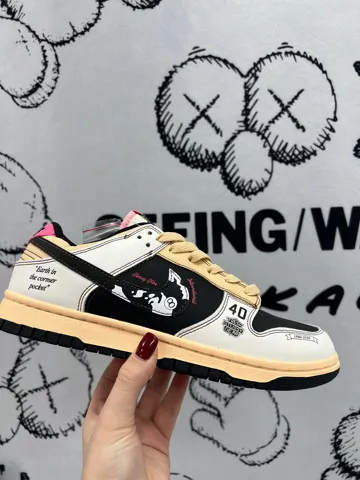 Nike SB Dunk Low x Stussy 40th Brown Grey Beige