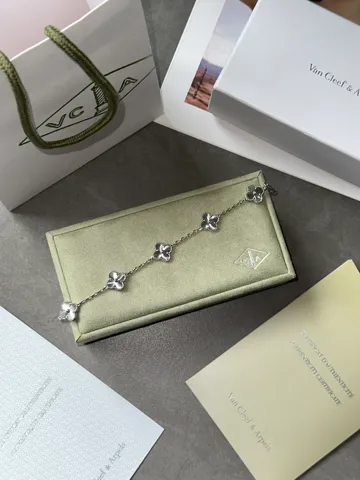 Van Cleef & Arpels Bracelet Vintage Alhambra 5 Motifs 18K White Gold