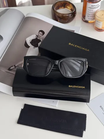 Balenciaga Black/Gold BB0361SK 001 56/17/130